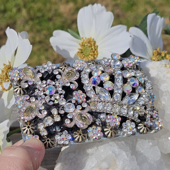 Handmade custom crystal belt buckle - Picture 9 of 9